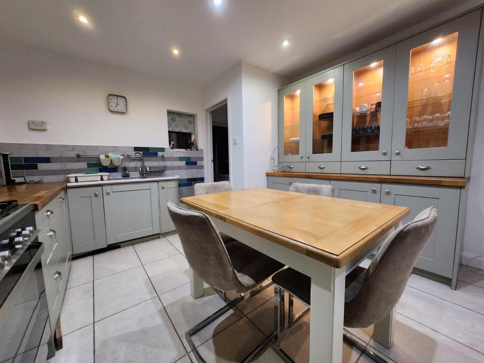 D Elmdon Homestay Shared 4 Bedrooms Birmingham Luaran gambar