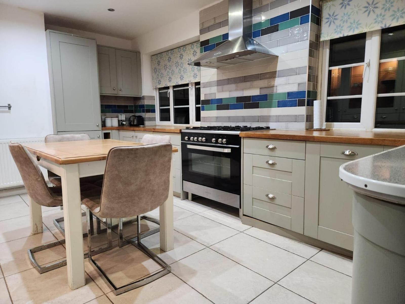 D Elmdon Homestay Shared 4 Bedrooms Birmingham Luaran gambar
